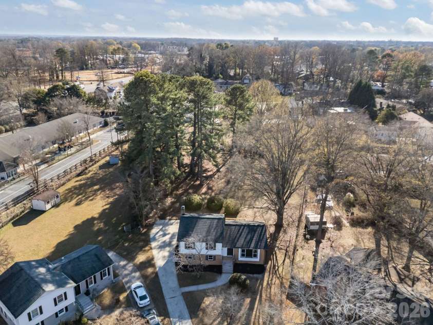5324 Cheval Place, Charlotte, NC 28205.  MLS# CAR4326917, YatesRealty ID 10317. 