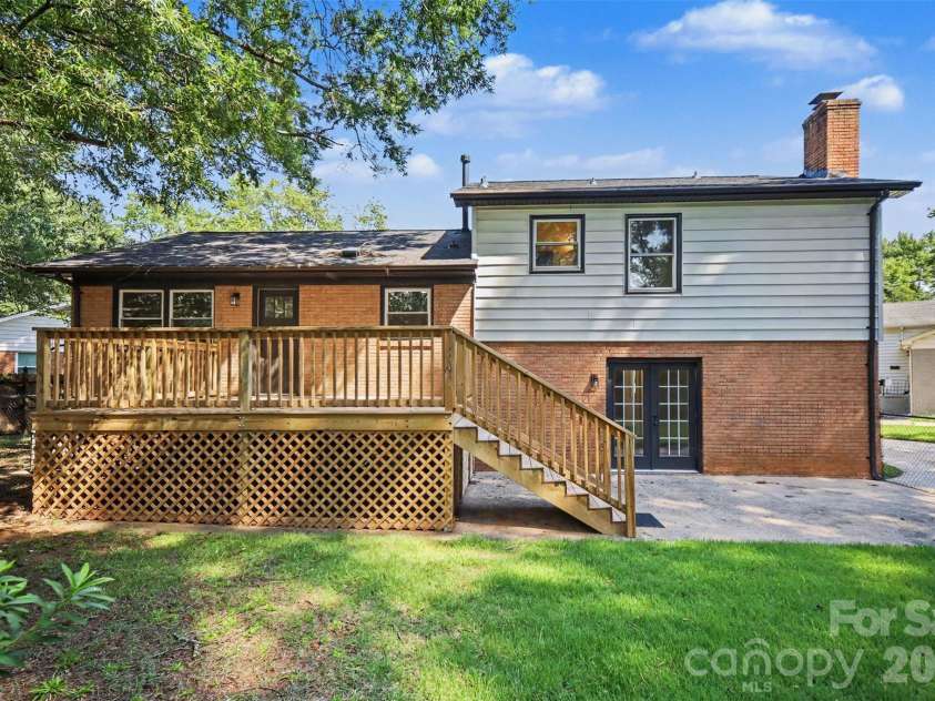5324 Cheval Place, Charlotte, NC 28205.  MLS# CAR4421359, YatesRealty ID 10317. Back exterior