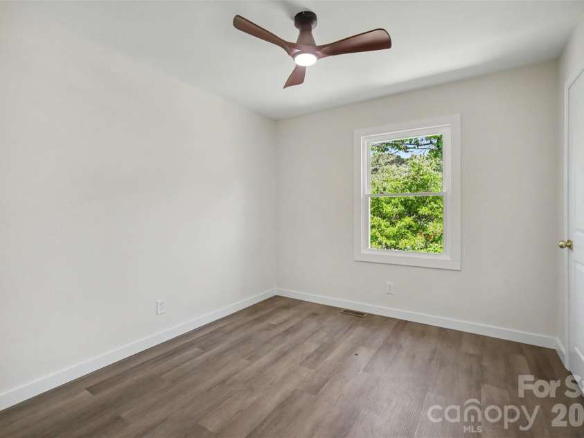 5324 Cheval Place, Charlotte, NC 28205.  MLS# CAR4421359, YatesRealty ID 10317. Bedroom 3