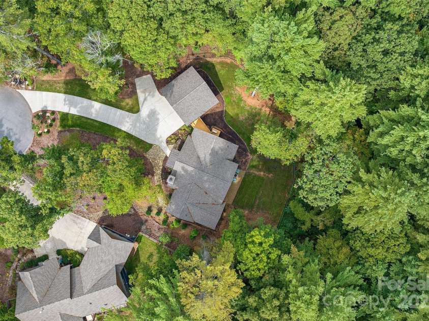 44 Hawberry Court, Asheville, NC 28805.  MLS# CAR4178664, YatesRealty ID 10318. 