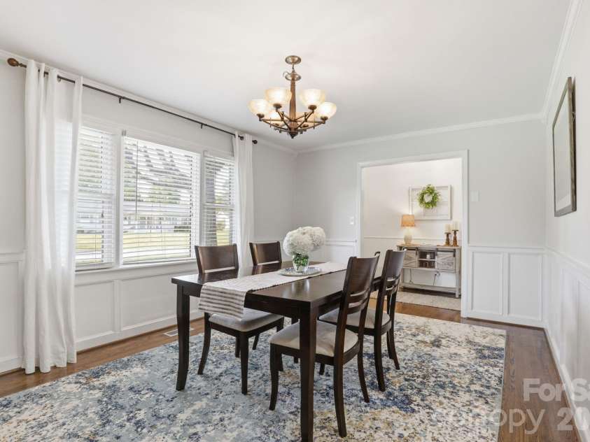 8325 Fallsdale Drive, Charlotte, NC 28214.  MLS# CAR4363701, YatesRealty ID 10318. 