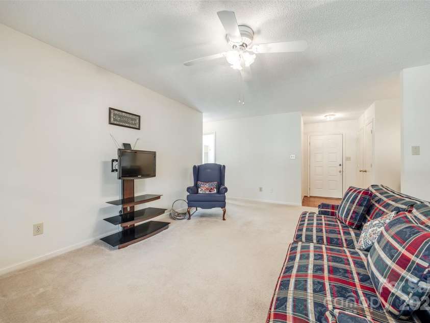 106 Jason Court, Fort Mill, SC 29715.  MLS# CAR4241499, YatesRealty ID 10319. 