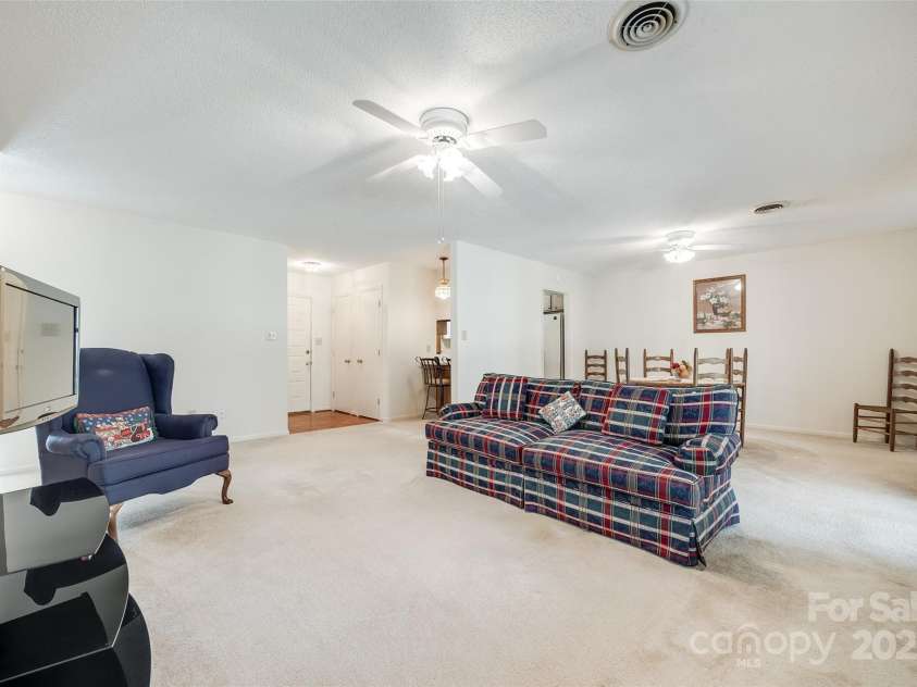 106 Jason Court, Fort Mill, SC 29715.  MLS# CAR4241499, YatesRealty ID 10319. 
