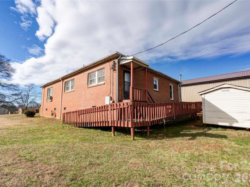 215 Morton Street, Shelby, NC 28152.  MLS# CAR4337684, YatesRealty ID 1032. 