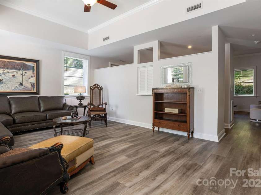 6 Village Lane, Asheville, NC 28803.  MLS# CAR4177341, YatesRealty ID 1032. 