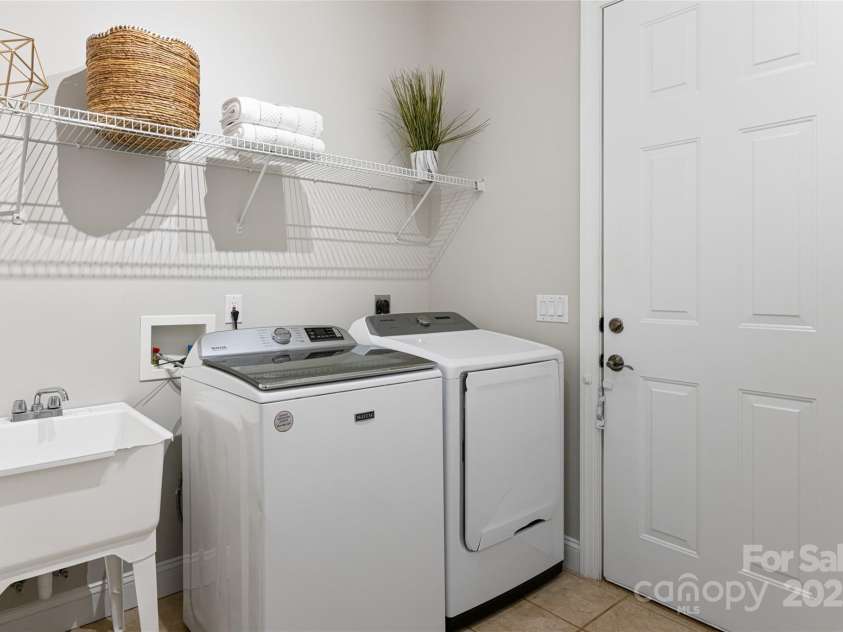 15 Falcon Crest Drive, Fairview, NC 28730.  MLS# CAR4240758, YatesRealty ID 10320. 