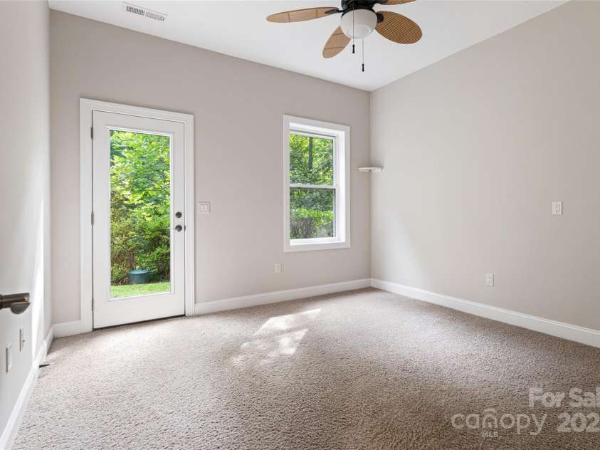 15 Falcon Crest Drive, Fairview, NC 28730.  MLS# CAR4240758, YatesRealty ID 10320. 