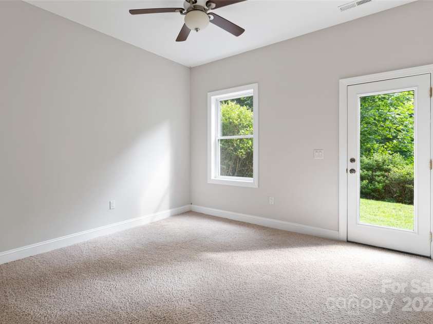 15 Falcon Crest Drive, Fairview, NC 28730.  MLS# CAR4240758, YatesRealty ID 10320. 