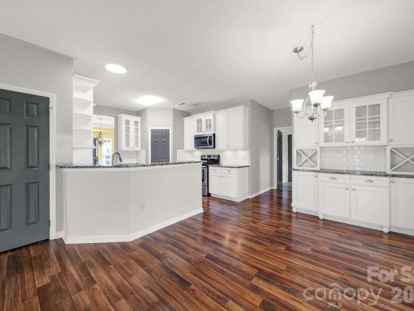 4518 Appley Mead Lane, Charlotte, NC 28269.  MLS# CAR4362525, YatesRealty ID 10320. 