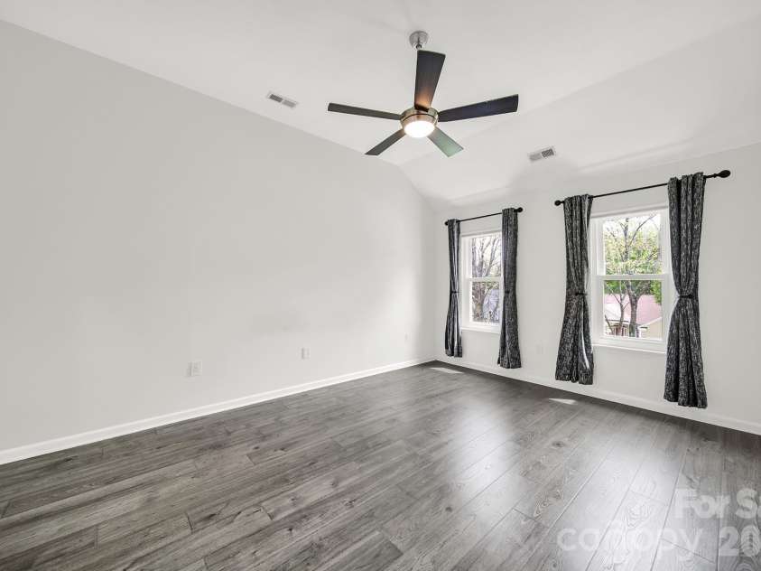 4518 Appley Mead Lane, Charlotte, NC 28269.  MLS# CAR4362525, YatesRealty ID 10320. 