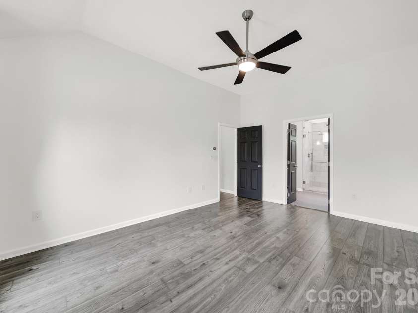 4518 Appley Mead Lane, Charlotte, NC 28269.  MLS# CAR4362525, YatesRealty ID 10320. 