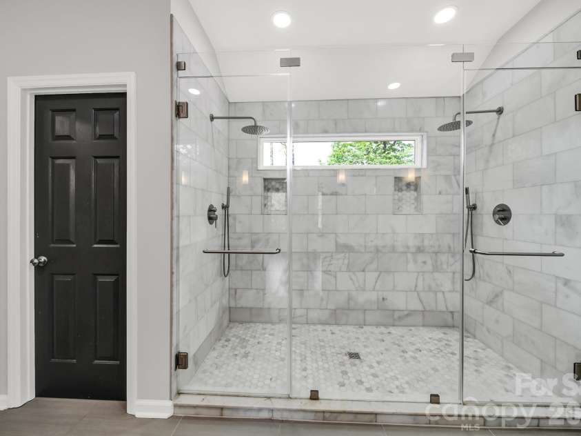 4518 Appley Mead Lane, Charlotte, NC 28269.  MLS# CAR4362525, YatesRealty ID 10320. 
