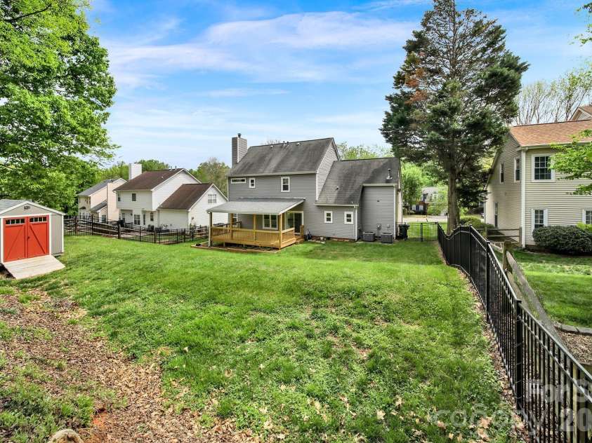 4518 Appley Mead Lane, Charlotte, NC 28269.  MLS# CAR4362525, YatesRealty ID 10320. 