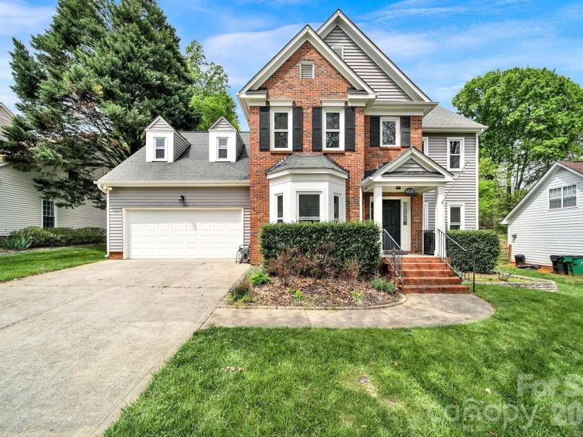 4518 Appley Mead Lane, Charlotte, NC 28269.  MLS# CAR4362525, YatesRealty ID 10320. 