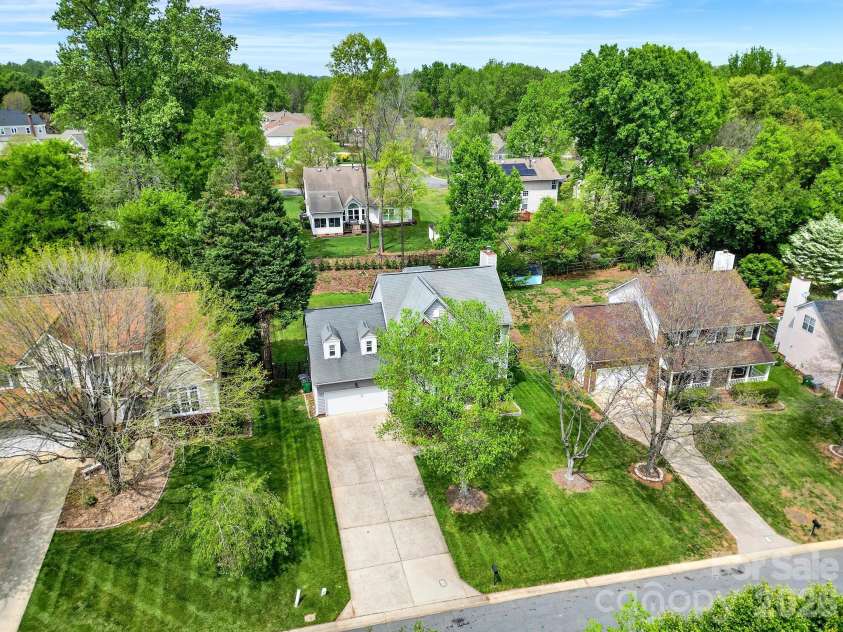4518 Appley Mead Lane, Charlotte, NC 28269.  MLS# CAR4362525, YatesRealty ID 10320. 
