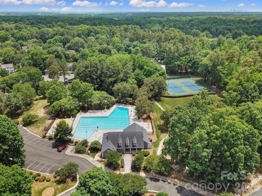 4518 Appley Mead Lane, Charlotte, NC 28269.  MLS# CAR4362525, YatesRealty ID 10320. 