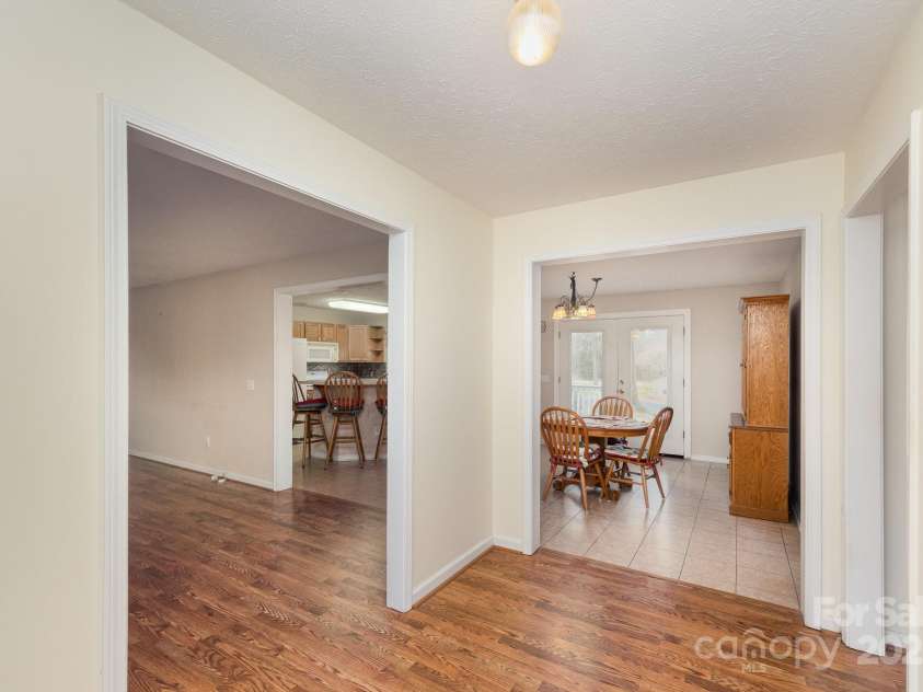 24697 Ramsey Drive, Albemarle, NC 28001.  MLS# CAR4227470, YatesRealty ID 10321. Foyer View