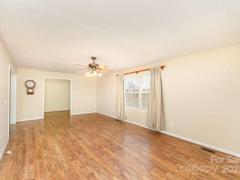 24697 Ramsey Drive, Albemarle, NC 28001.  MLS# CAR4227470, YatesRealty ID 10321. Livingroom View