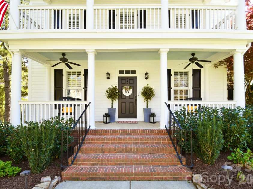 522 Oak Drive, Huntersville, NC 28078.  MLS# CAR4364306, YatesRealty ID 10321. 