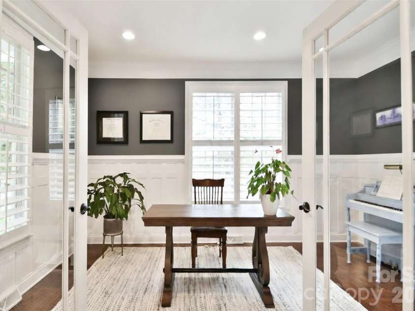 522 Oak Drive, Huntersville, NC 28078.  MLS# CAR4364306, YatesRealty ID 10321. 