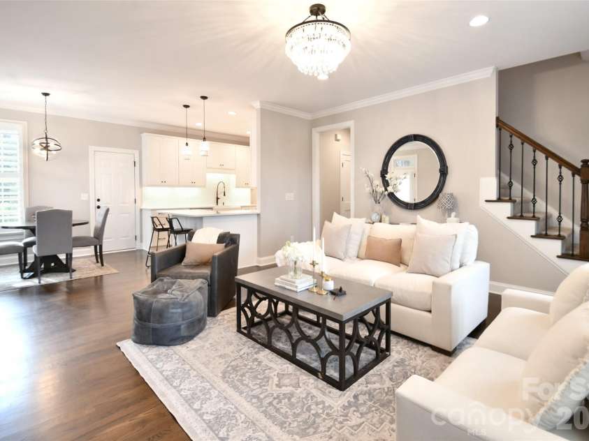 522 Oak Drive, Huntersville, NC 28078.  MLS# CAR4364306, YatesRealty ID 10321. 