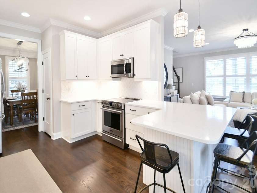 522 Oak Drive, Huntersville, NC 28078.  MLS# CAR4364306, YatesRealty ID 10321. 
