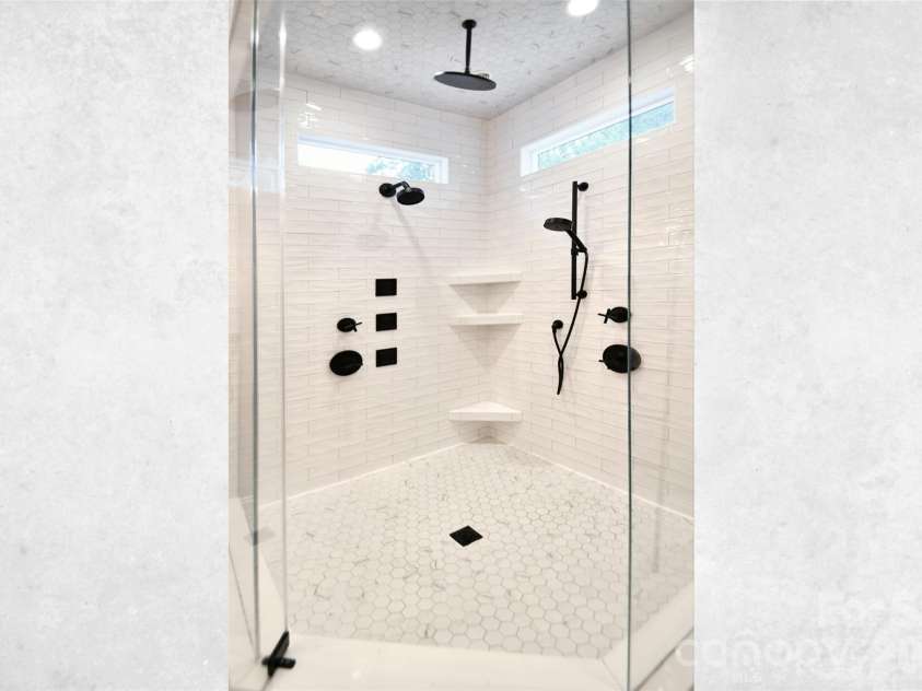 522 Oak Drive, Huntersville, NC 28078.  MLS# CAR4364306, YatesRealty ID 10321. 