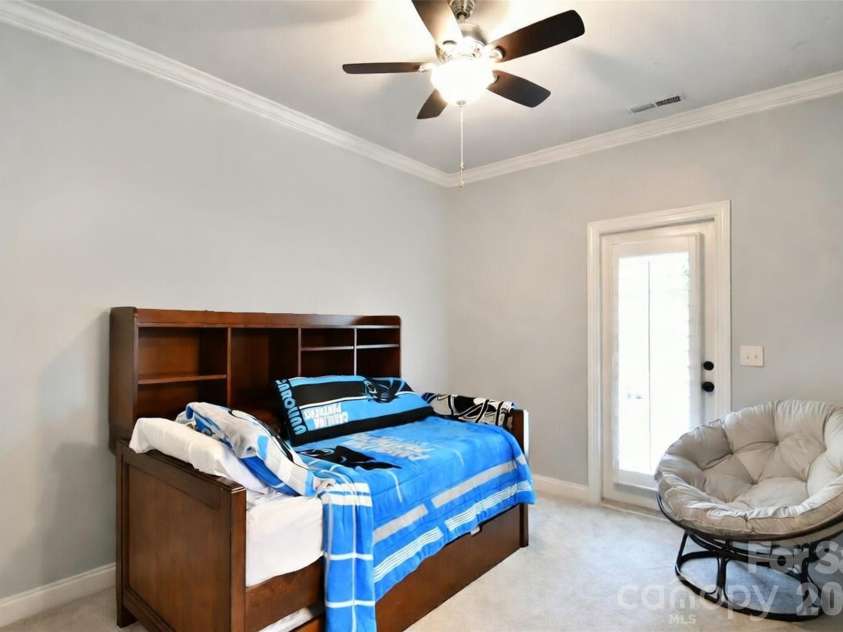 522 Oak Drive, Huntersville, NC 28078.  MLS# CAR4364306, YatesRealty ID 10321. 