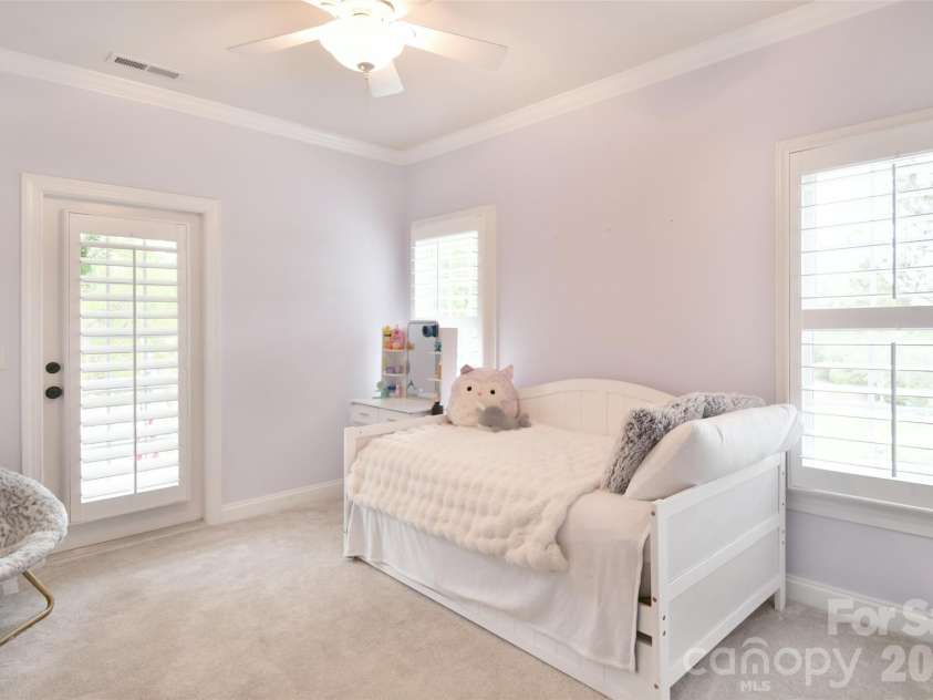 522 Oak Drive, Huntersville, NC 28078.  MLS# CAR4364306, YatesRealty ID 10321. 