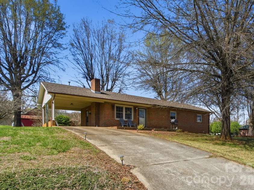 3266 Coble Dairy Road, Hudson, NC 28638.  MLS# CAR4364485, YatesRealty ID 10322. 