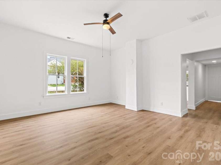 1623 Barnardsville Highway, Barnardsville, NC 28709.  MLS# CAR4365335, YatesRealty ID 10323. 