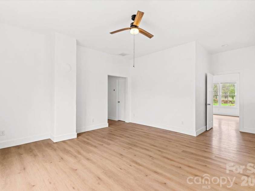 1623 Barnardsville Highway, Barnardsville, NC 28709.  MLS# CAR4365335, YatesRealty ID 10323. 