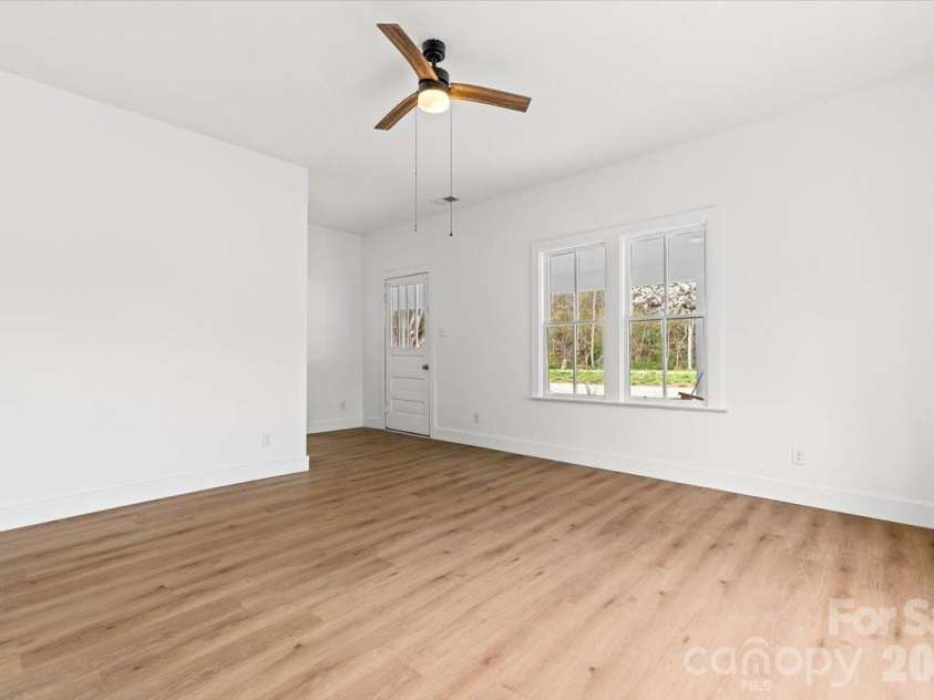 1623 Barnardsville Highway, Barnardsville, NC 28709.  MLS# CAR4365335, YatesRealty ID 10323. 