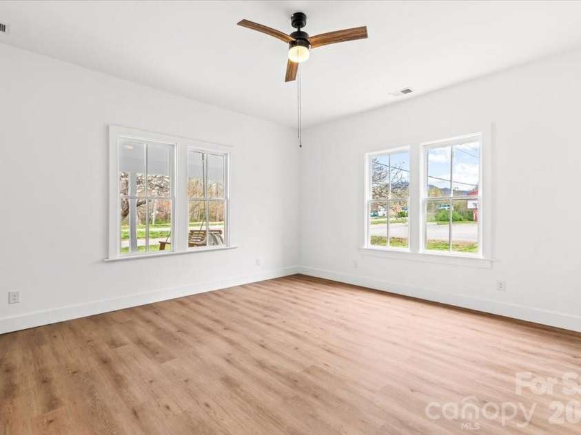 1623 Barnardsville Highway, Barnardsville, NC 28709.  MLS# CAR4365335, YatesRealty ID 10323. 