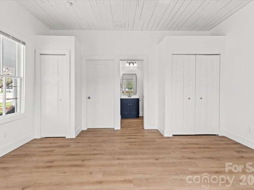 1623 Barnardsville Highway, Barnardsville, NC 28709.  MLS# CAR4365335, YatesRealty ID 10323. 