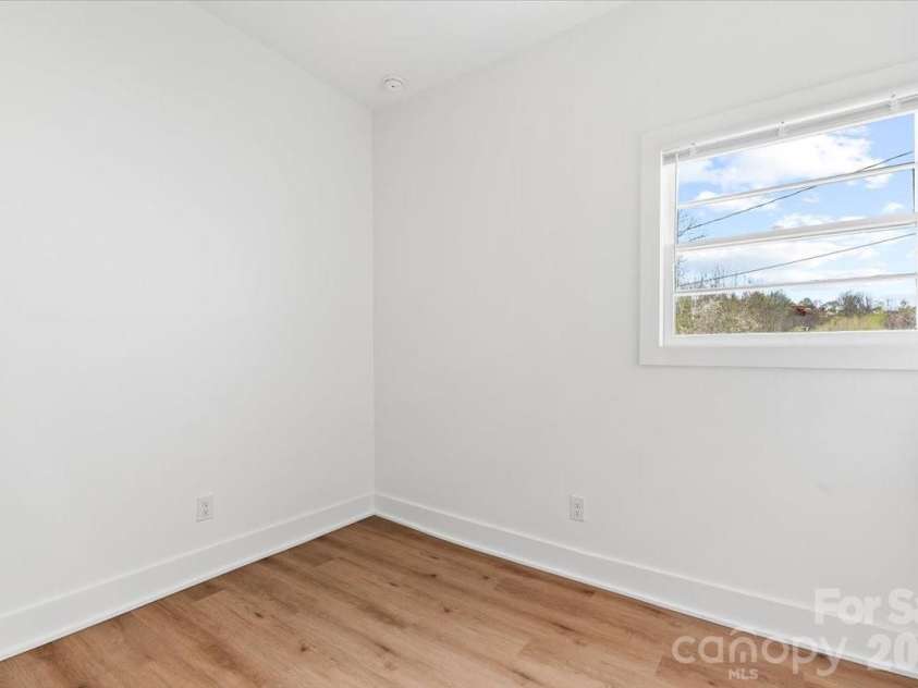 1623 Barnardsville Highway, Barnardsville, NC 28709.  MLS# CAR4365335, YatesRealty ID 10323. 
