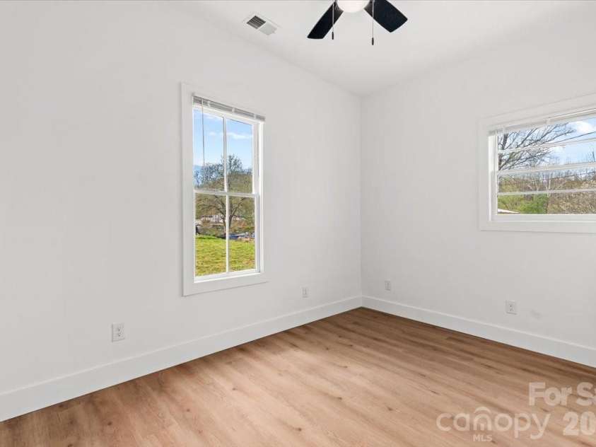 1623 Barnardsville Highway, Barnardsville, NC 28709.  MLS# CAR4365335, YatesRealty ID 10323. 