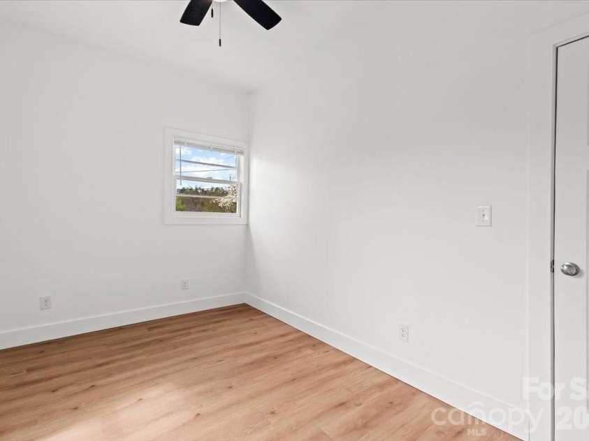 1623 Barnardsville Highway, Barnardsville, NC 28709.  MLS# CAR4365335, YatesRealty ID 10323. 