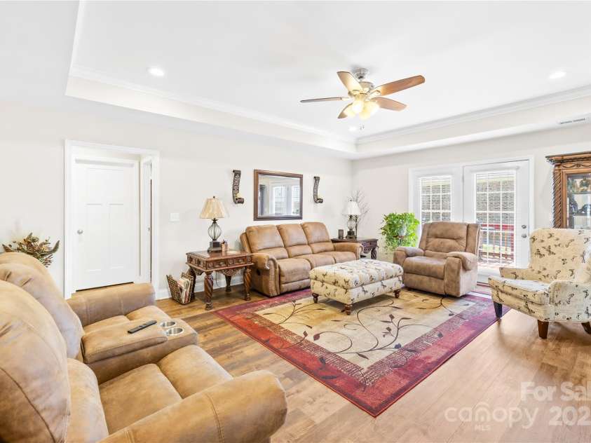 201 Churchill Drive, Kings Mountain, NC 28086.  MLS# CAR4249201, YatesRealty ID 10323. 