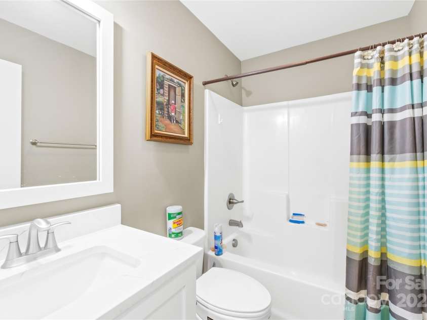 201 Churchill Drive, Kings Mountain, NC 28086.  MLS# CAR4249201, YatesRealty ID 10323. 