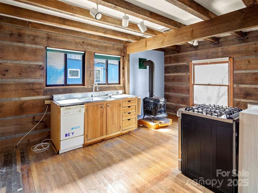 38 Jenkins Farm Lane, Weaverville, NC 28787.  MLS# CAR4237108, YatesRealty ID 10324. 