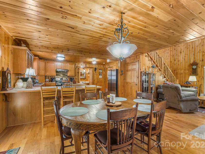 6151 Hemlock Lane, Newland, NC 28657.  MLS# CAR4316392, YatesRealty ID 10324. 
