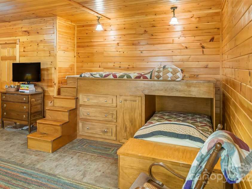 6151 Hemlock Lane, Newland, NC 28657.  MLS# CAR4316392, YatesRealty ID 10324. 