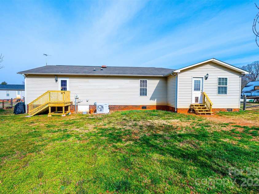 2561 Ellys Street, Lincolnton, NC 28092.  MLS# CAR4235022, YatesRealty ID 10325. 