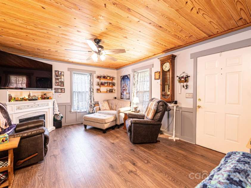 2561 Ellys Street, Lincolnton, NC 28092.  MLS# CAR4235022, YatesRealty ID 10325. 