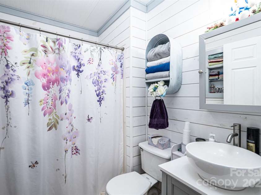 2561 Ellys Street, Lincolnton, NC 28092.  MLS# CAR4235022, YatesRealty ID 10325. 