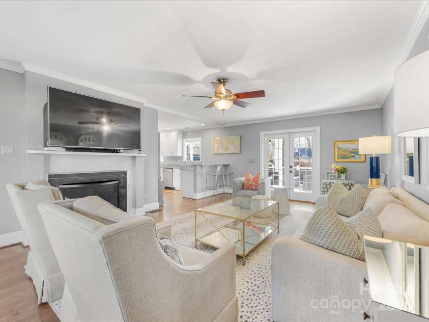 1310 Woodland Drive, Charlotte, NC 28205.  MLS# CAR4244201, YatesRealty ID 10326. 