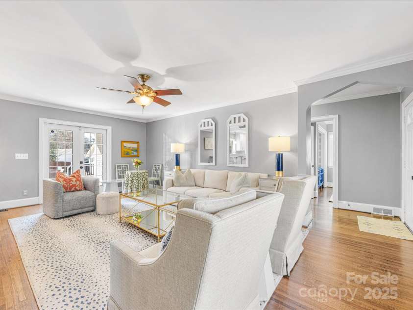 1310 Woodland Drive, Charlotte, NC 28205.  MLS# CAR4244201, YatesRealty ID 10326. 