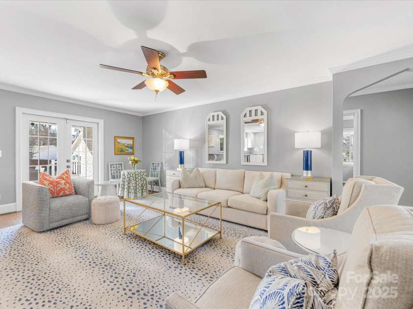 1310 Woodland Drive, Charlotte, NC 28205.  MLS# CAR4244201, YatesRealty ID 10326. 