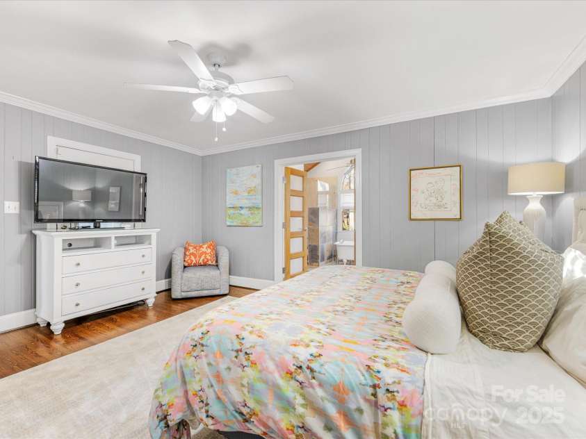 1310 Woodland Drive, Charlotte, NC 28205.  MLS# CAR4244201, YatesRealty ID 10326. 